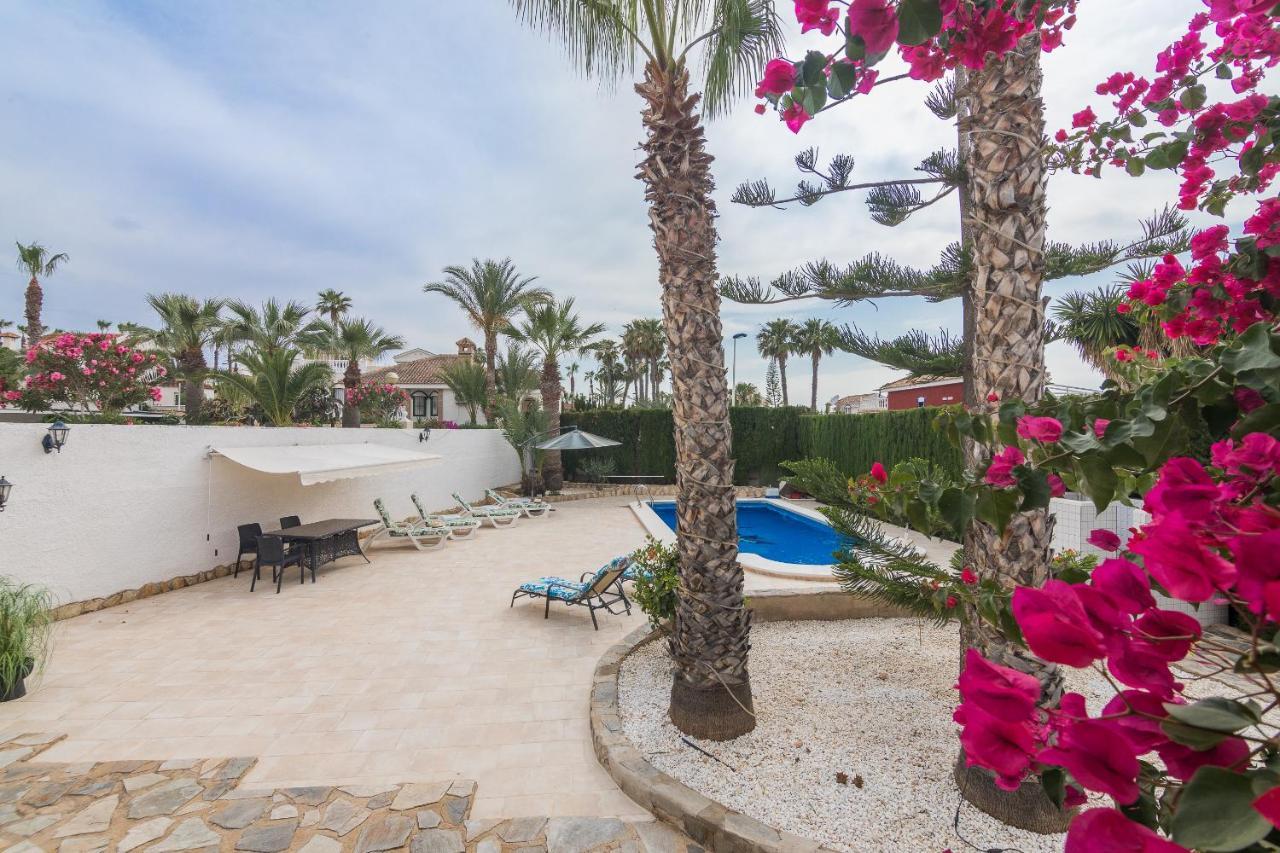 Casa Blanca La Grande - Swimming Pool - Jacuzzi Xxl - 2,4km - Airport 12 Km - Center 1km *